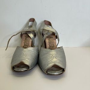 Vintage 1940s Silver Heels